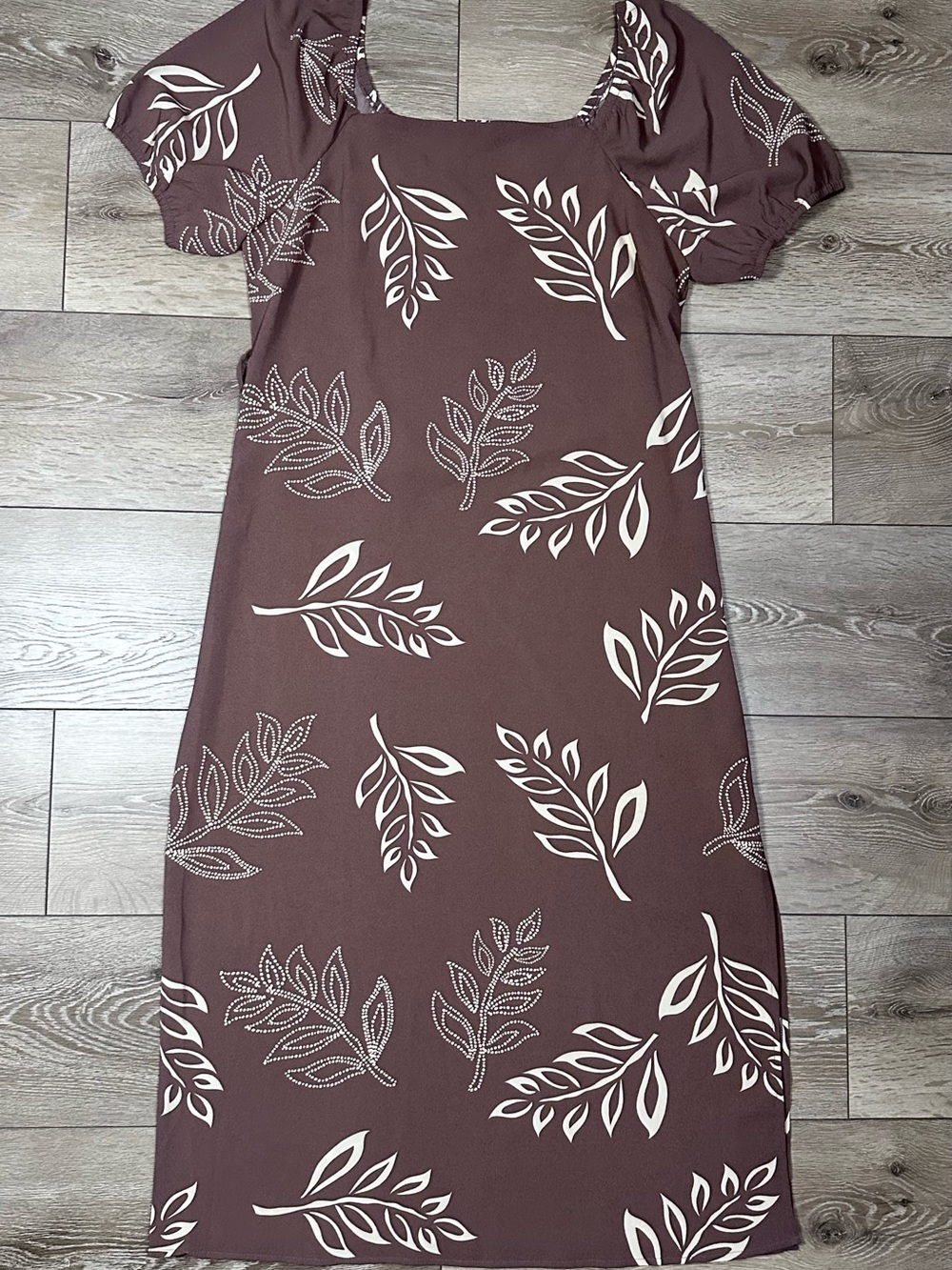 Absolutely Famous Square Neck Puff Sleeve Neutral Leaf Print Midi Dress - Picture 5 of 16